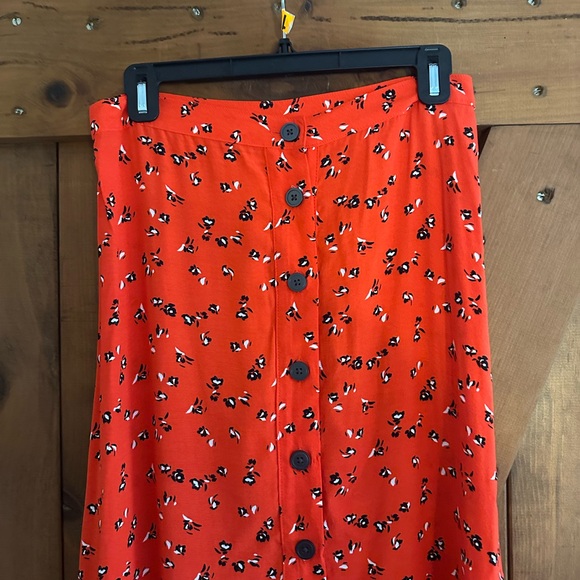 GAP Red Floral Button Up Maxi Skirt Sz 6P - Picture 7 of 7